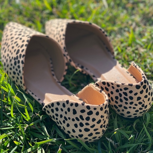 LAST ONE - Leopard Print Pointy Toe Slip On Mule Shoes SIZE 5.5 - Picture 3 of 7